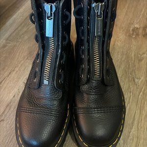 Dr. Martens Women's Sinclair 8 Eye Leather Platform Boots - BRAND NEW